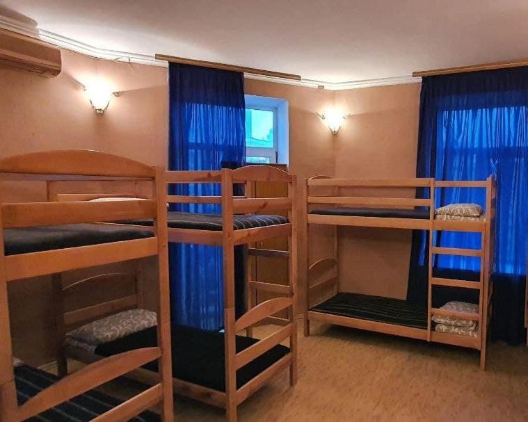Хостел На Льва Толстого Киев Экстерьер фото